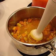 Cara membuat sup ayam kental yang lezat